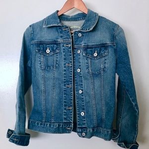 GAP Small Jean Jacket with Stretch - Barely Worn